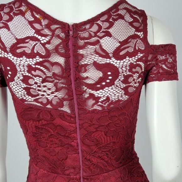 Women's Burgundy Laced Dress Cold Shoulder - Picture 3 of 5